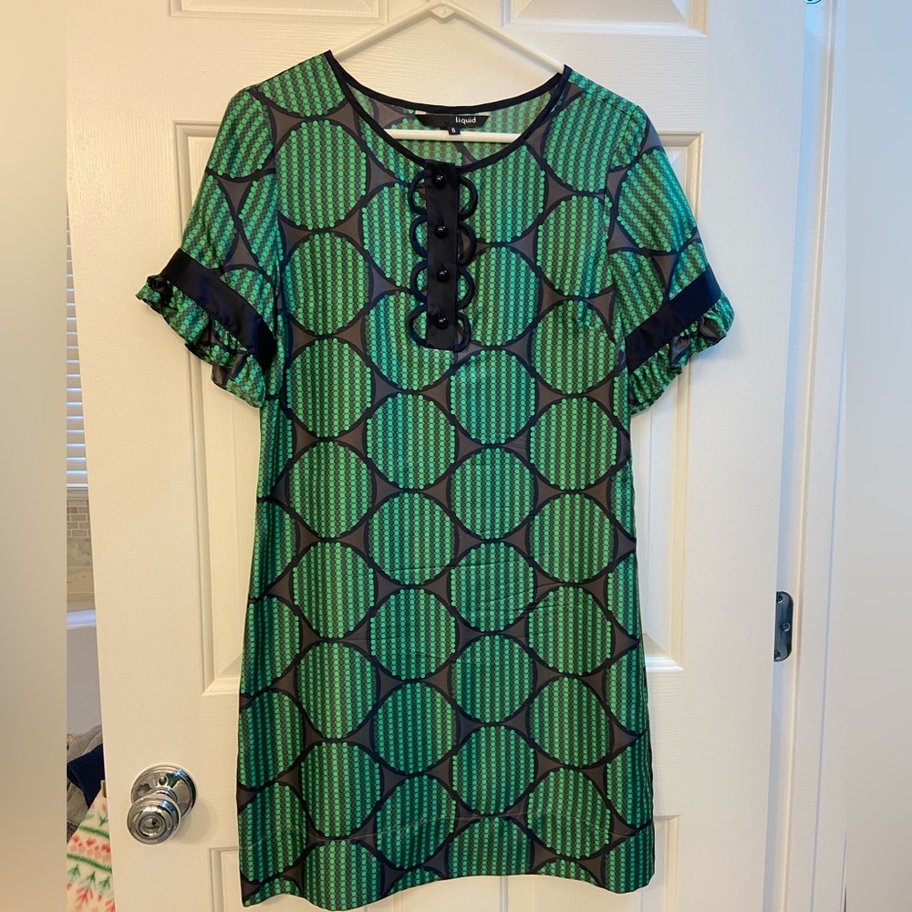 Liquid women’s dress size 6!